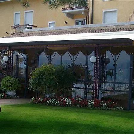 Lugana Parco Al 3* سيرمِيوني